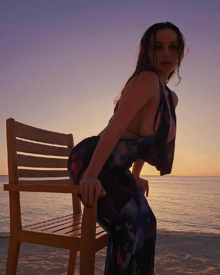 Sexy girl Miranda Faith nude in Mosul