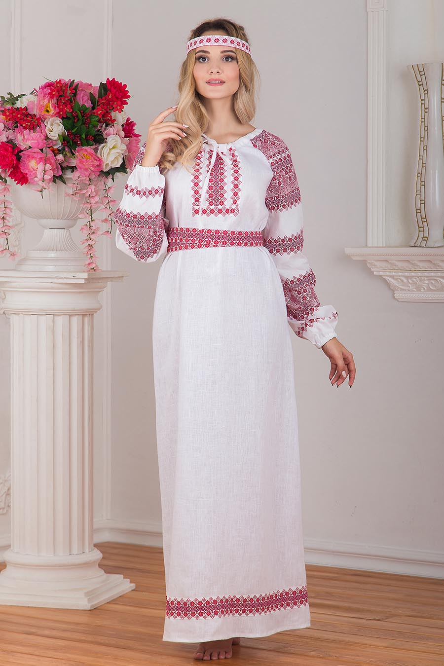 Women in Slavic costumes in Mosul