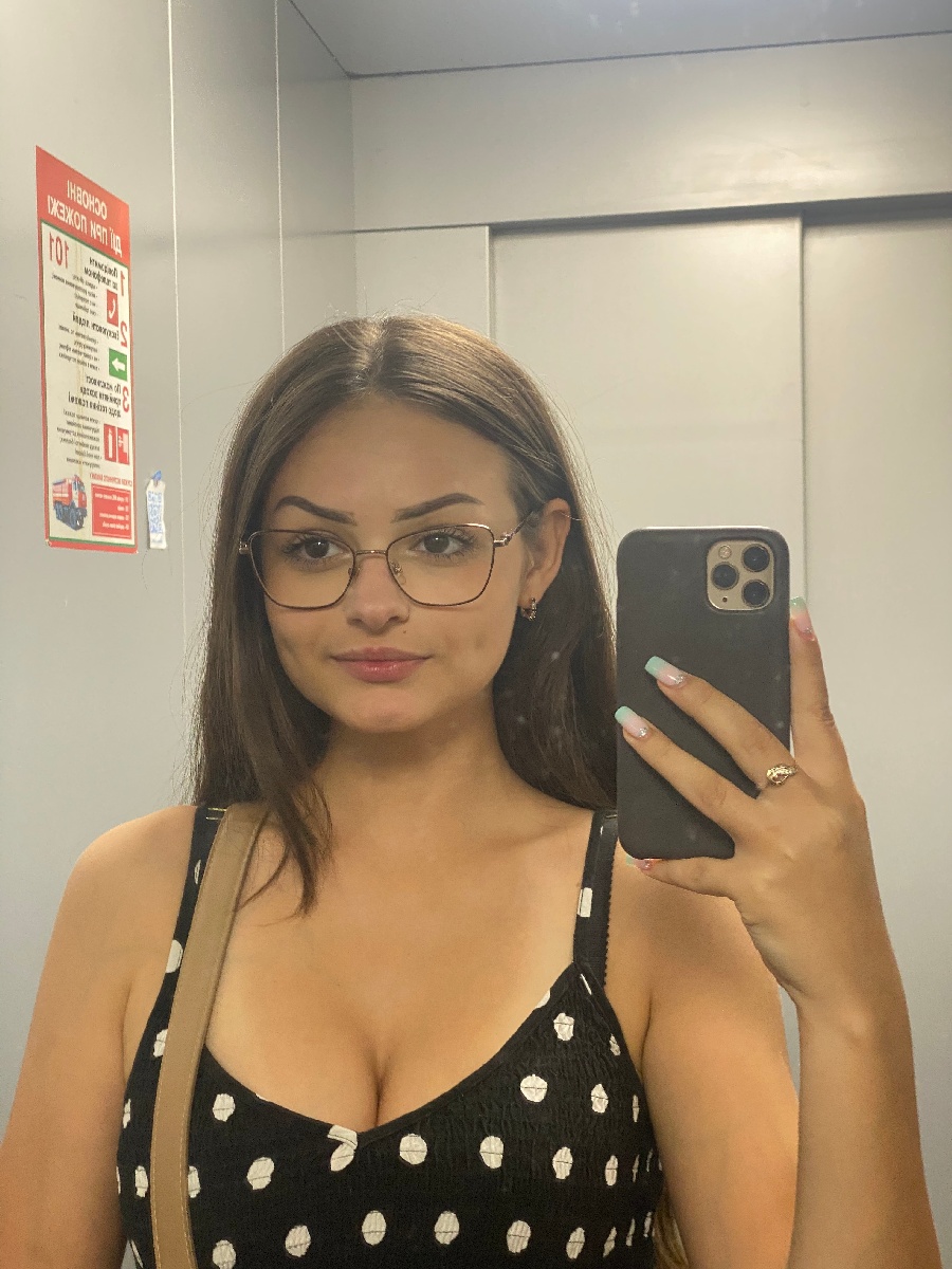 Sexy model Stacy in Mosul